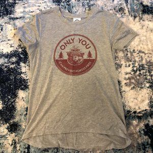 Gray Smokey Bear Graphic Tee Shirt